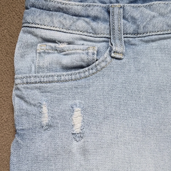 Arizona Jean Company Women's Distressed Light Blue Shorts - Picture 4 of 10
